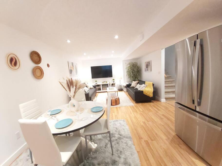 Cozy Suite, Free Wifi , Free Parking YYC Exterior foto