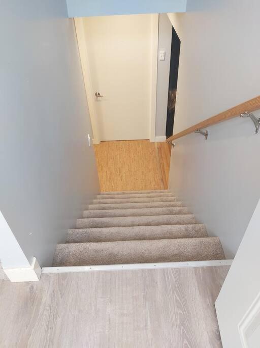 Cozy Suite, Free Wifi , Free Parking YYC Exterior foto