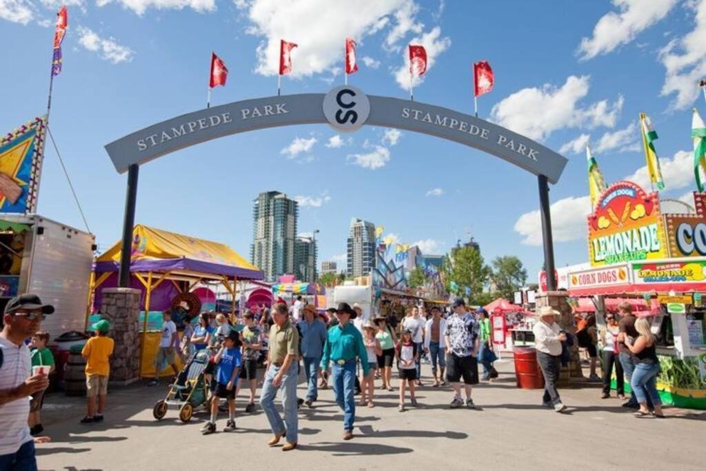 Cozy Suite, Free Wifi , Free Parking YYC Exterior foto