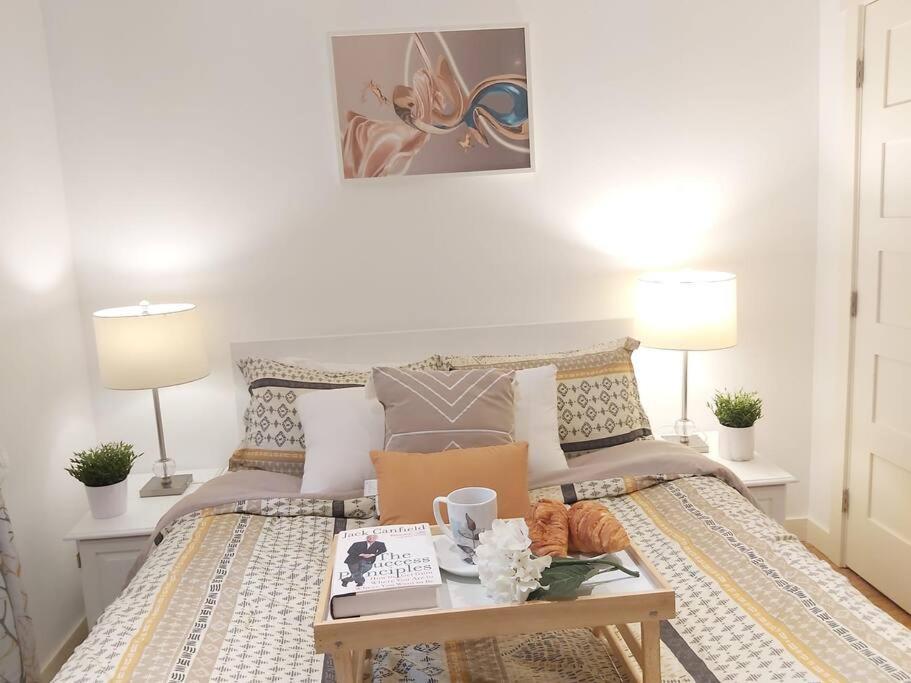 Cozy Suite, Free Wifi , Free Parking YYC Exterior foto
