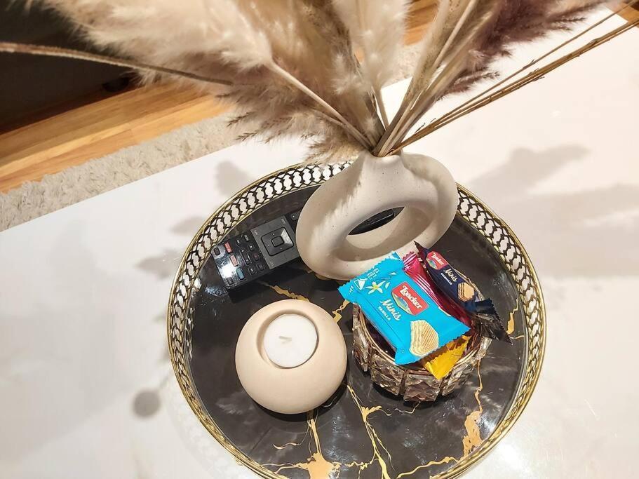 Cozy Suite, Free Wifi , Free Parking YYC Exterior foto