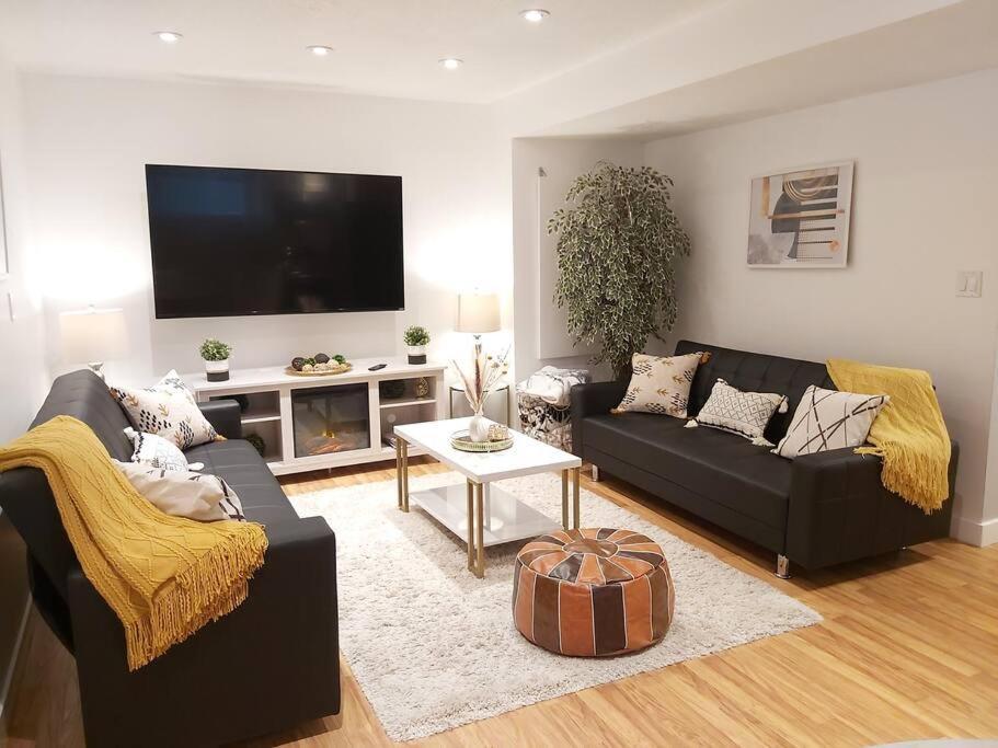 Cozy Suite, Free Wifi , Free Parking YYC Exterior foto